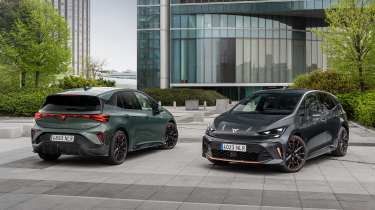 Cupra Born facelift - front and rear static 