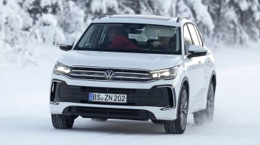 Volkswagen Tiguan (winter testing) - front