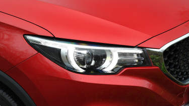 MG ZS Mk1 - front light