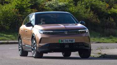 Vauxhall Grandland Electric - front cornering 