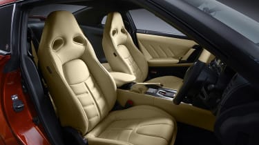 Nissan GT-R 2014 ivory interior