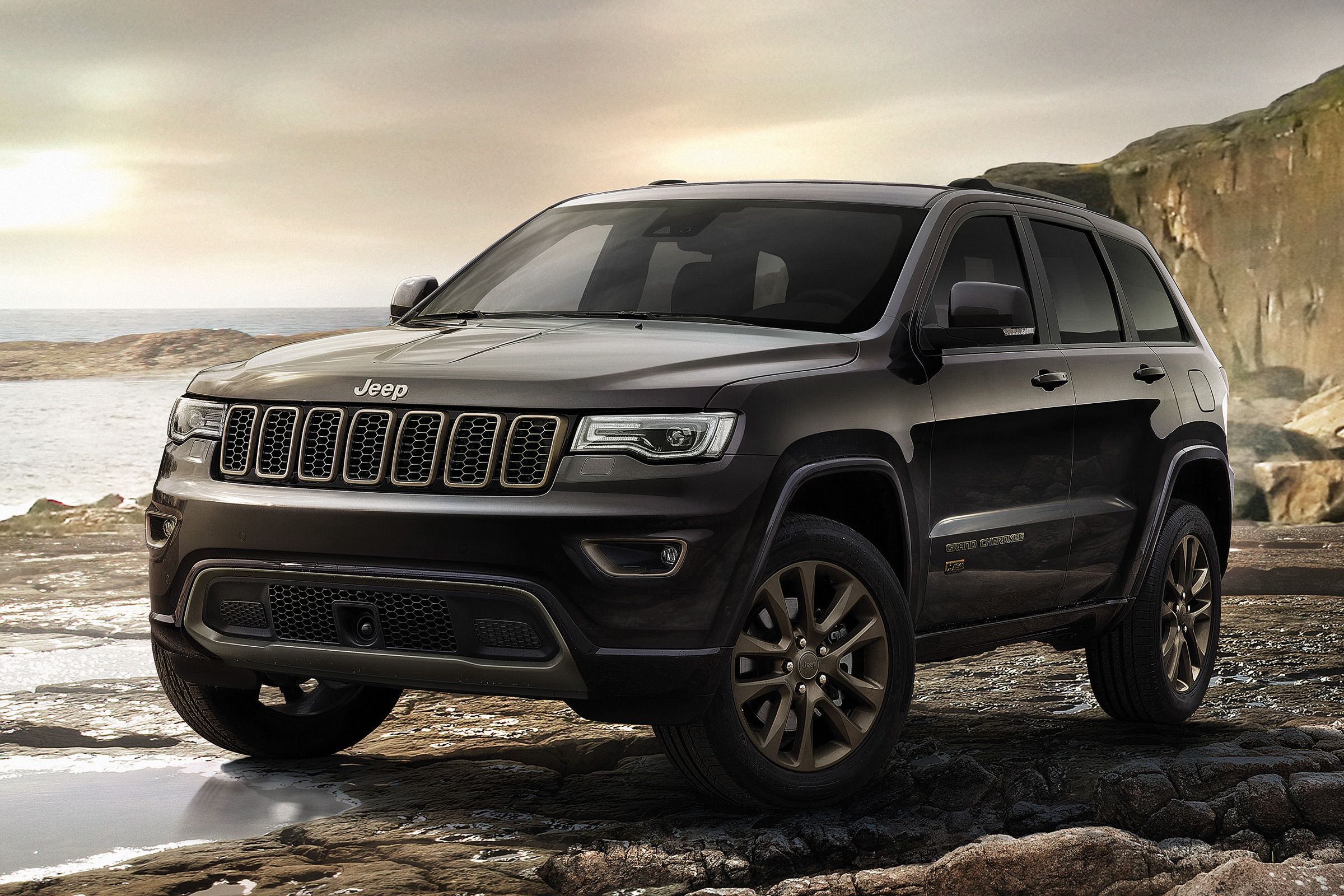New Jeep Grand Cherokee given driving, interior and tech