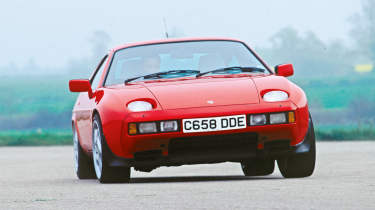 Porsche 928