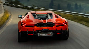 Lamborghini Revuelto - rear tracking