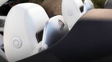 Mercedes-Maybach SL - headrest