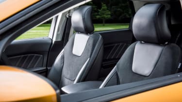 Ford Edge - front seats