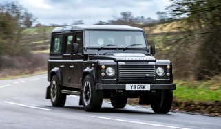 Land Rover Defender Works V8 - front action