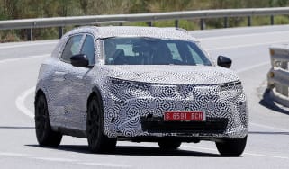 Renault Scenic SUV (camouflaged) - front action