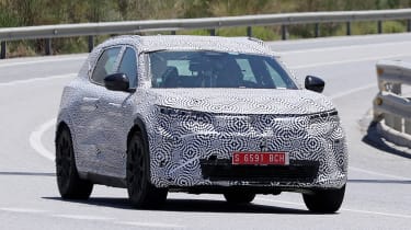 Renault Scenic SUV (camouflaged) - front action