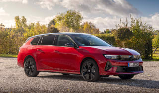 Vauxhall Astra Sports Tourer Electric - front