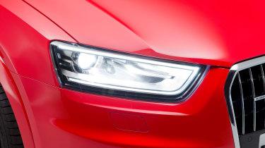Used Audi Q3 - front light detail