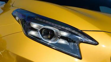 Kia XCeed - headlight