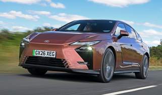 Lexus ES UK - front