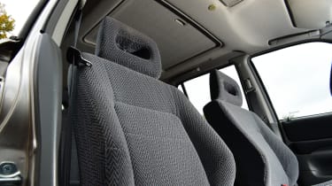 Honda CR-V Mk1 - front seats