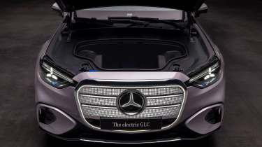 Mercedes GLC - front storage