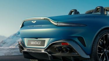 Aston Martin Vantage Roadster rear spoiler