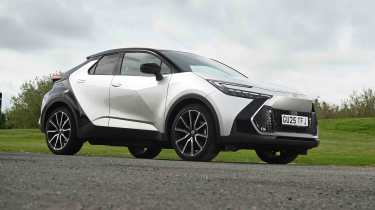 Toyota C-HR - front static