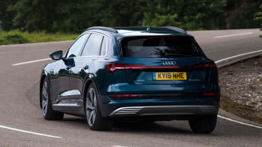 Audi e-tron - rear cornering