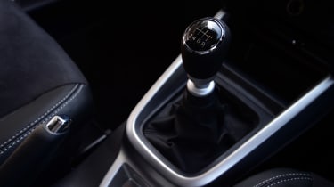 Suzuki Vitara 2015 gearstick