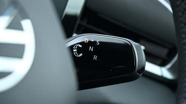 New Volkswagen T-Roc 2026 - gear selector