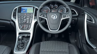 Vauxhall Astra GTC 1.4 Turbo SRi dash