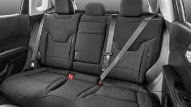Jeep Compass 2017 - rear seats