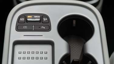 Hyundai Ioniq 9 - centre console