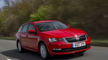 Skoda Octavia Estate 2017 facelift front tracking