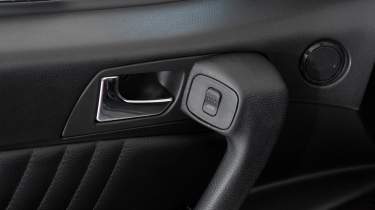 Alfa Romeo Spider - interior door handle