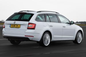 skoda octavia estate tracking rear