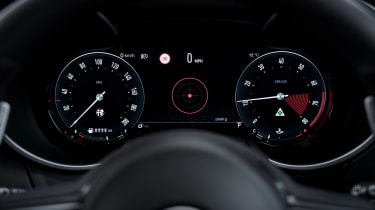 Alfa Romeo Stelvio Quadrifoglio - dials