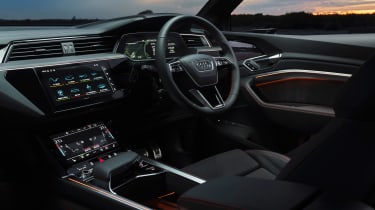 Audi Q8 e-tron - cabin
