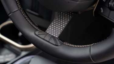 MINI Cooper Oxford Edition - steering wheel
