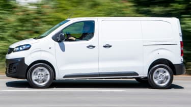 Vauxhall Vivaro-e Hydrogen - side action