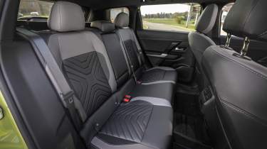 Jeep Compass e-Hybrid - rear seats