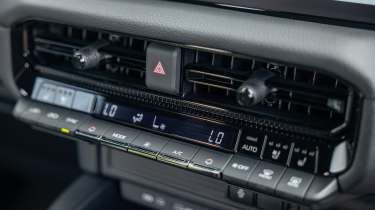 Toyota Land Cruiser Commercial - centre console switchgear