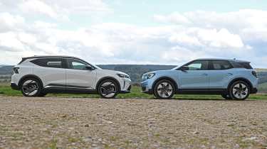 Renault Scenic and Ford Explorer - face-to-face static