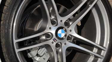 BMW 318i Coupe wheel