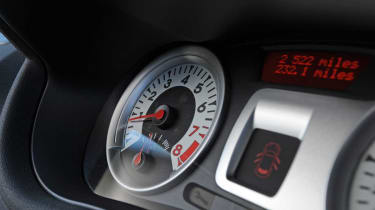 Renault Clio Gordini 128 dials