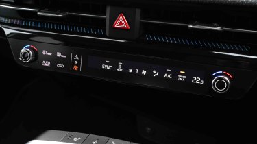 Kia EV6 - climate touchscreen controls