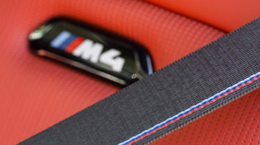 BMW M4 2017 facelift seatbelt