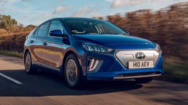 Hyundai Ioniq Electric - front tracking