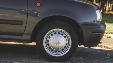 Nissan Micra Mk2 icon - wheel