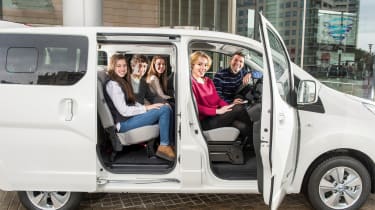 Nissan e-NV200 full
