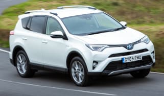Toyota RAV4 - header