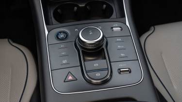 BYD Seal 5 DM-i - centre console