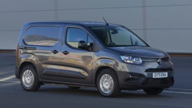 Toyota Proace City Electric - front tracking