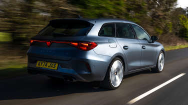 Cupra Leon ST VZ2 - rear tracking