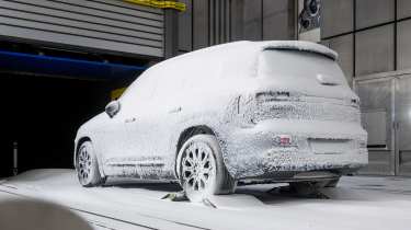 Mercedes GLB - rear teaser