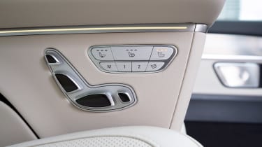 Mercedes V-Class - seat controls